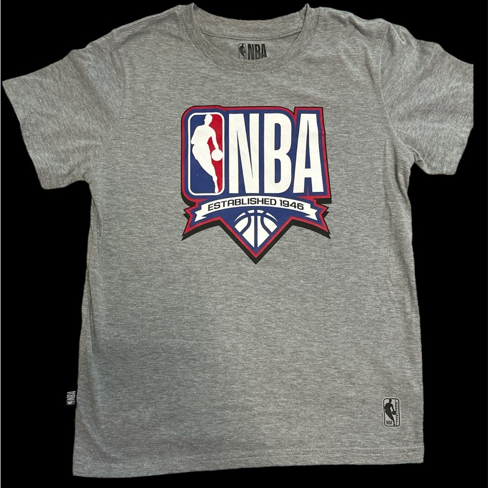 Kids, NBA T-Shirt, Size 14-16, LIKE NEW condition ! Gray, Red, White, and Blue
